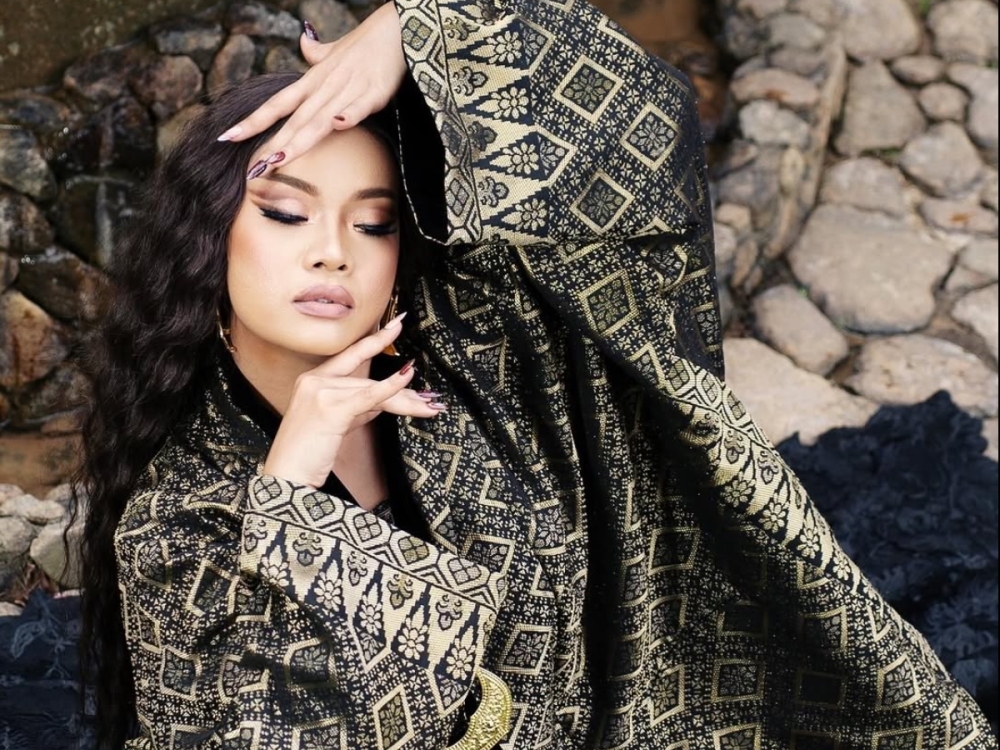 ‘I did it because I care': Mimi Fly edits ‘Serumpun' MV after criticism