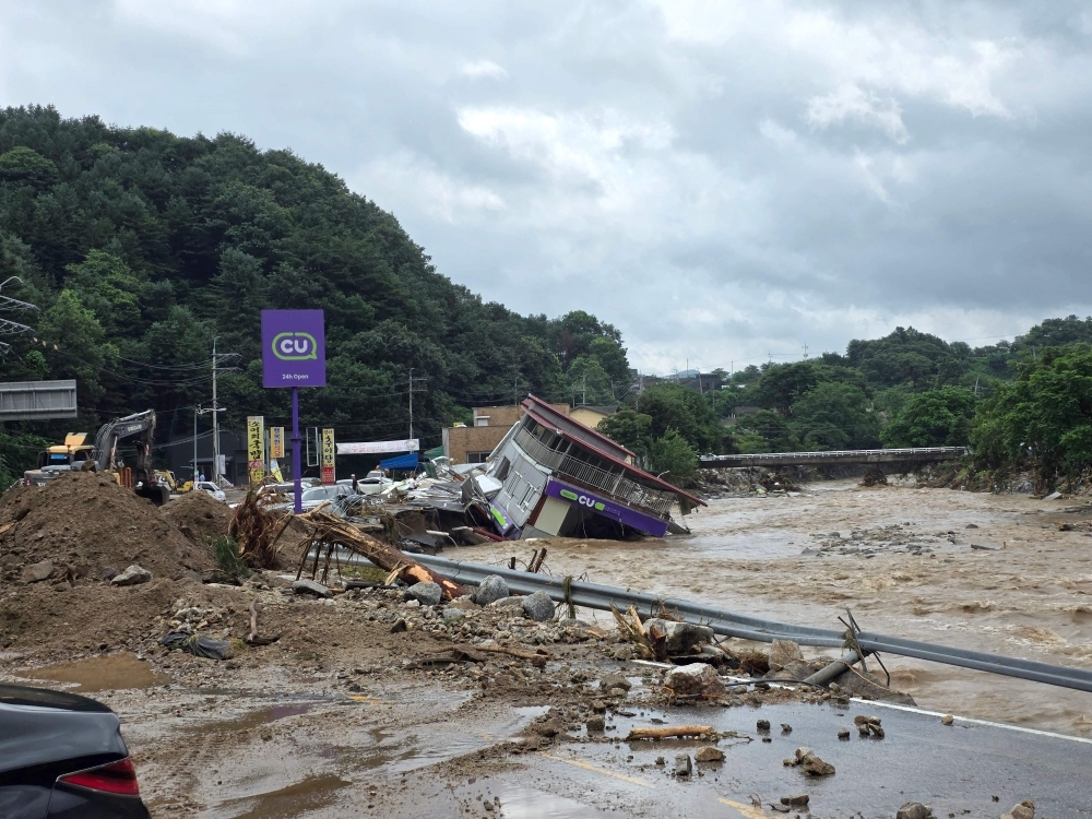 ‘Running Man' host Yu Jae-seok, ‘Squid Game' star Yim Si-wan lead celeb support for flood-hit South Koreans