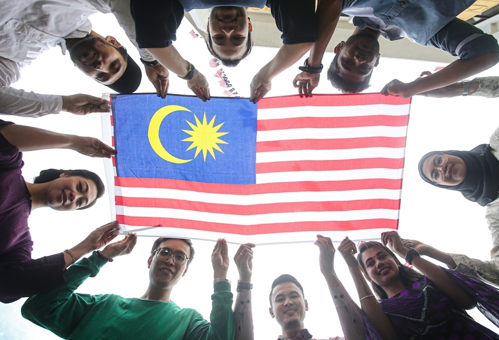 Influencer ‘Ratu Naga' apologises over Perak anthem confusion