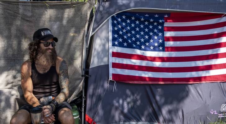 Trump signs order to create center for homeless vets — with funds meant for housing undocumented immigrants