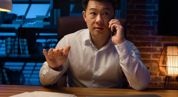I sold $3K in gold via wire transfer, but then the buyer got their bank to reverse the payment. What can I do?