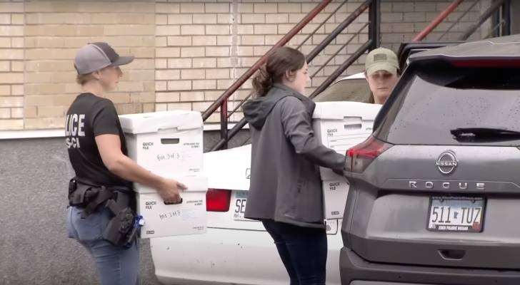 Feds raid Minnesota businesses, homes in coordinated effort to confront the state's massive Medicare ‘fraud problem'