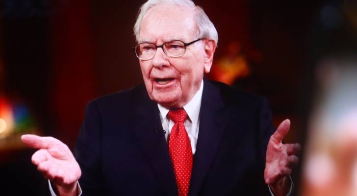 Warren Buffett is worried the US dollar is ‘going to hell' — Here are 3 ways to protect yourself today
