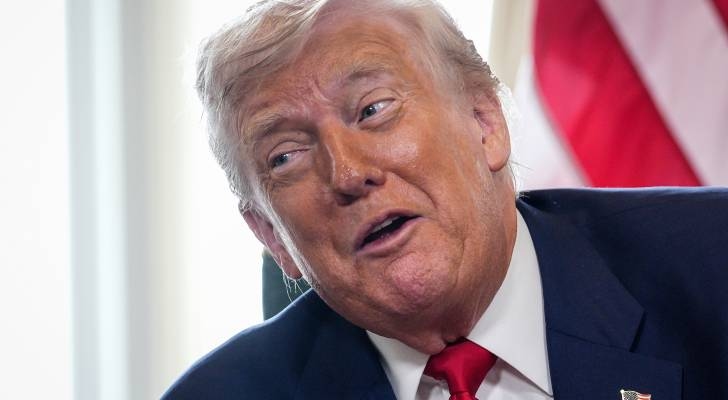 Democrats post chart of record-high US grocery prices in swipe at Trump — but it backfired. Here's what they missed