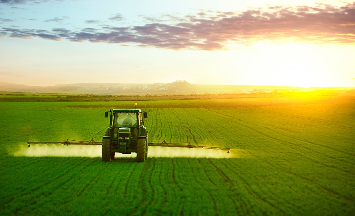 3 Red-Hot Dividend Stocks to Buy in May That Are Up Between 9% and 27% in 1 Month