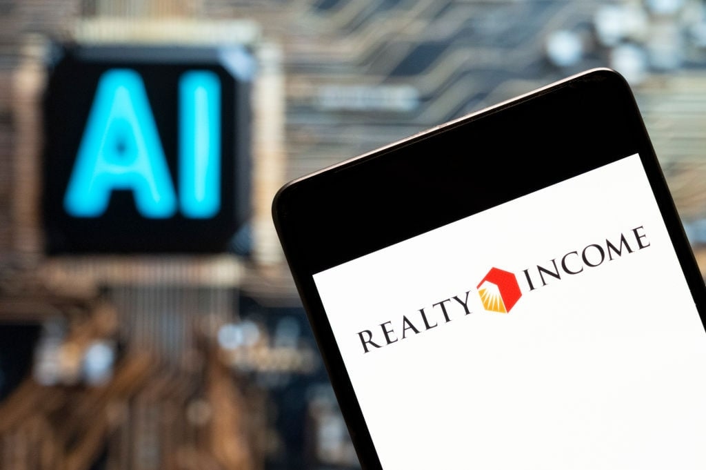 3 Reasons to Buy Realty Income Stock Like There's No Tomorrow