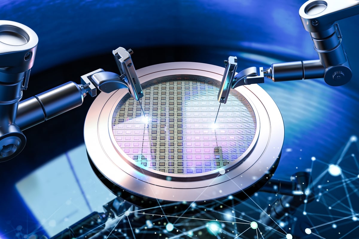 Should You Double Up on ASML Stock Despite Growth Concerns?