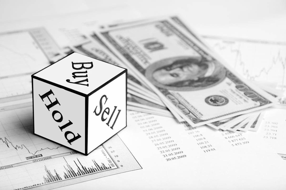 Dow Inc.: Buy, Sell, or Hold?