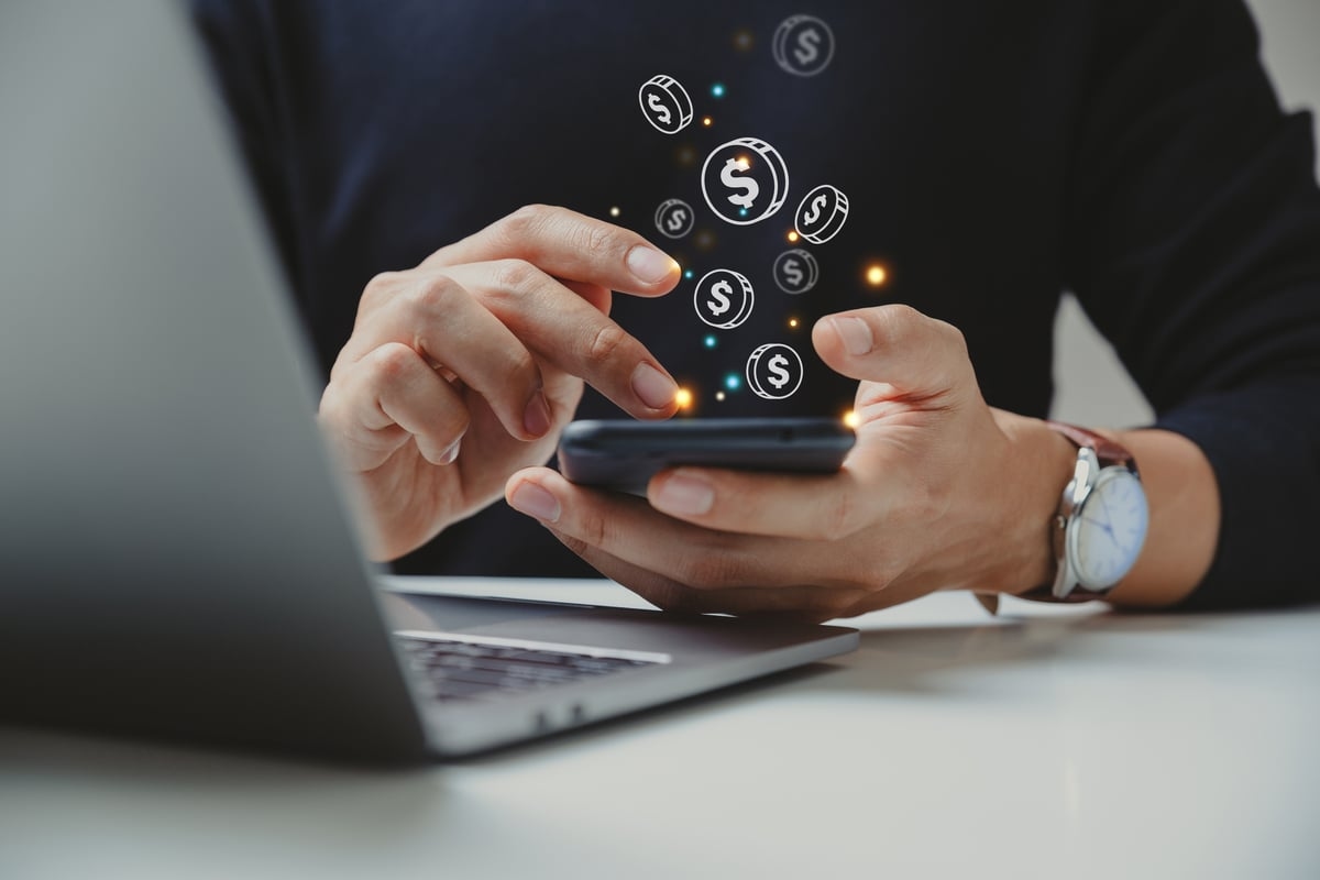 Better Fintech Stock: Block vs. SoFi Technologies
