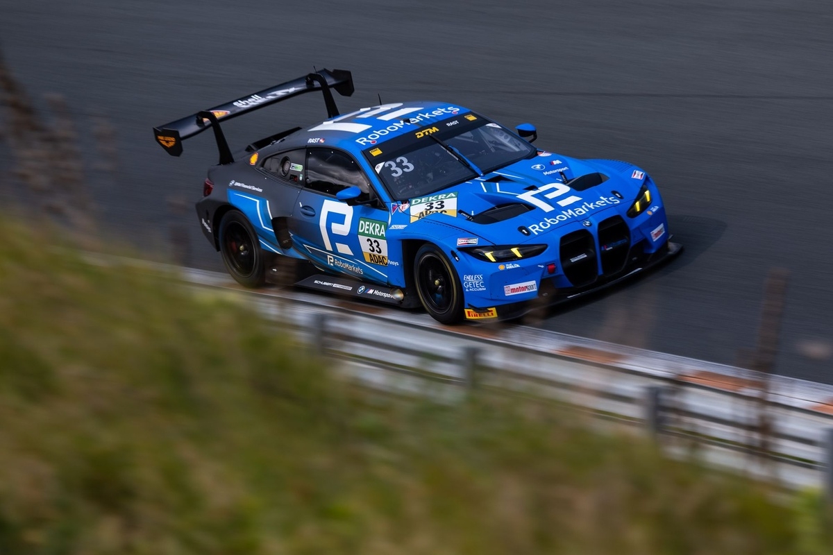 DTM Zandvoort: Rene Rast takes lights-to-flag win