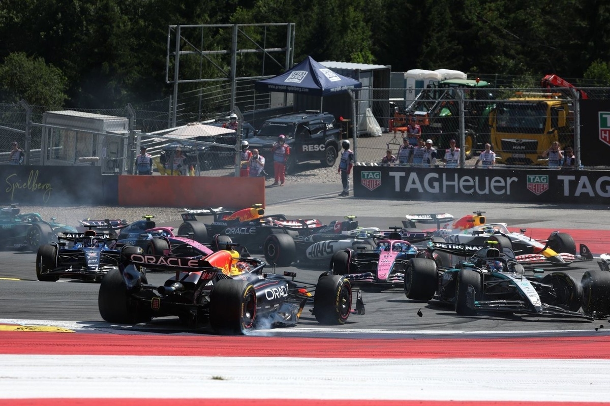 Max Verstappen out of F1 Austrian GP after Kimi Antonelli clash
