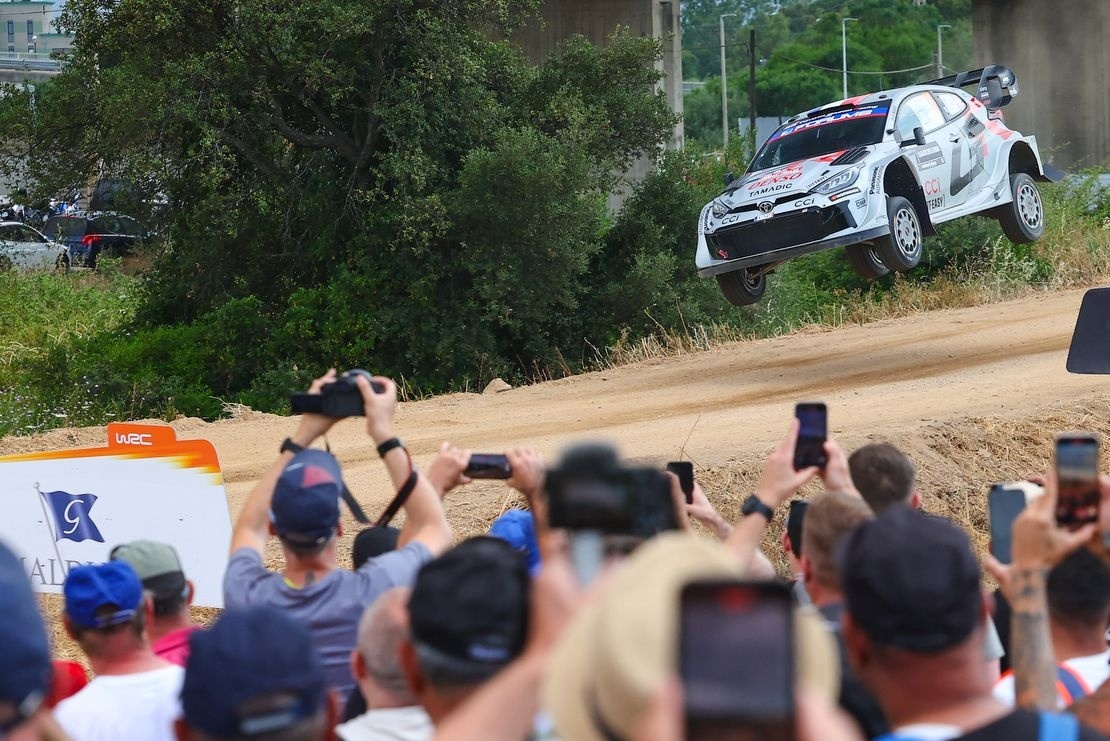 Sebastien Ogier leads WRC Rally Sardinia after Thierry Neuville crashes out
