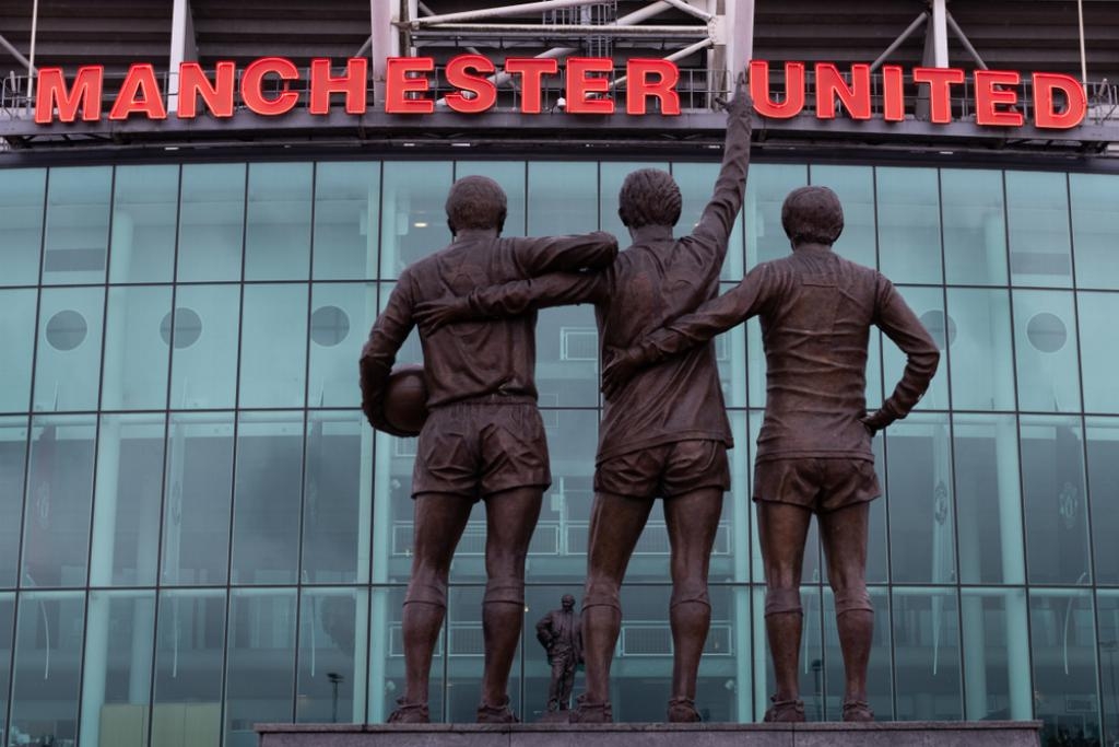 Manchester United Aims to Finish Fiscal 2025 at High End of Tightened Revenue Guidance