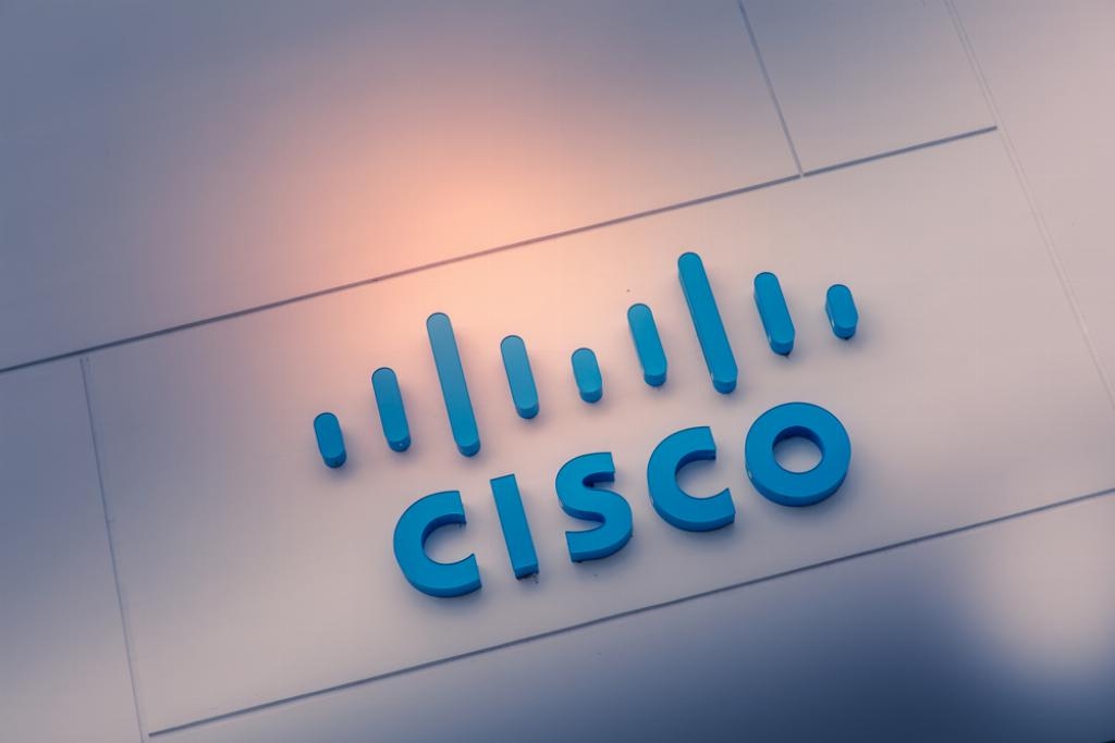 Cisco Systems Beats Fourth-Quarter Views Amid Demand Momentum