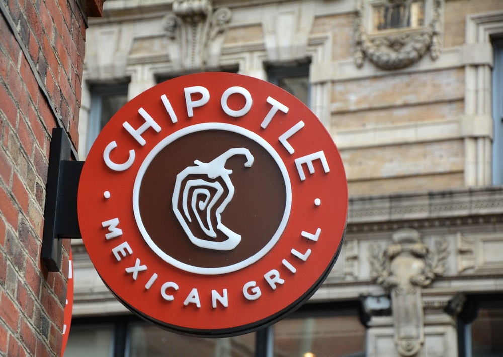 Chipotle Mexican Grill Comparable Restaurant Sales Poised for Rebound, Oppenheimer Says