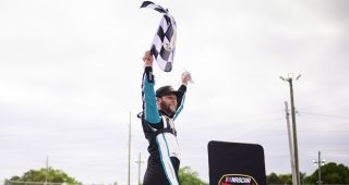 Justin Bonsignore scores record-breaking 12th Riverhead victory on Whelen Modified Tour