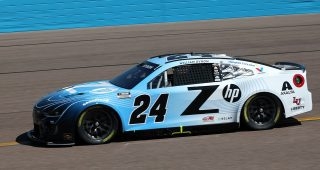 William Byron claims Busch Light pole at Phoenix