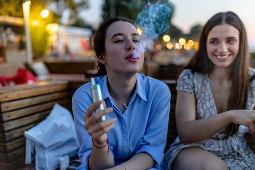 Teens press NC lawmakers to raise the age for tobacco, vape products to 21