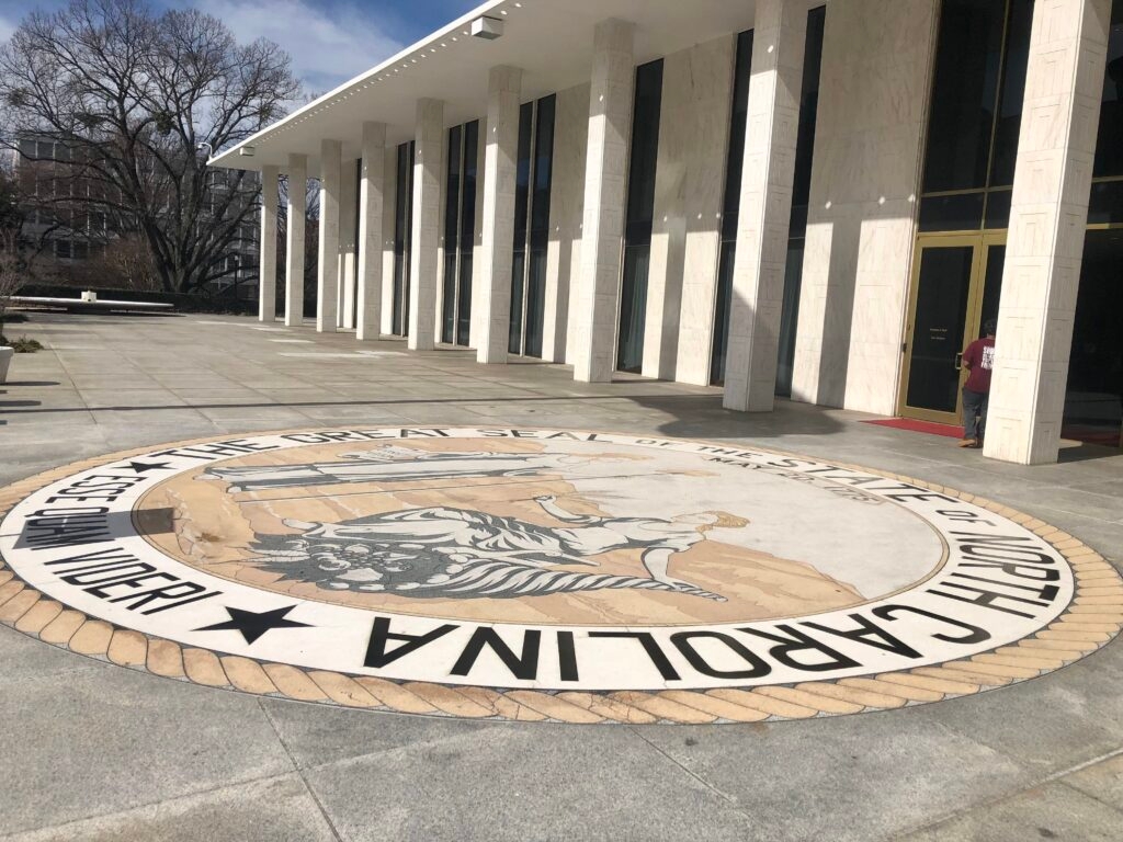 NC Senate Judiciary panel passes bill restricting mass picketing at workplaces
