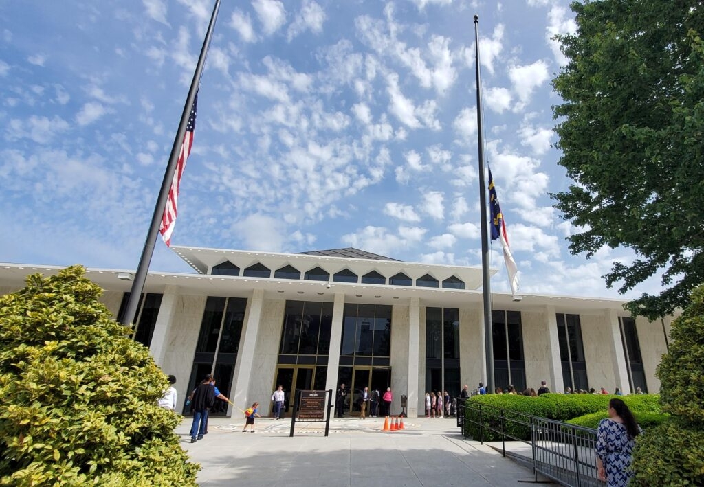 NC Democratic lawmakers push paid leave, minimum wage hikes