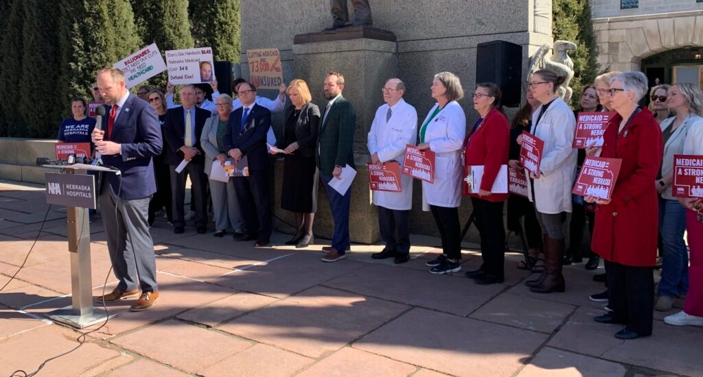 Caregivers rally, urge Nebraskans in Congress to protect Medicaid
