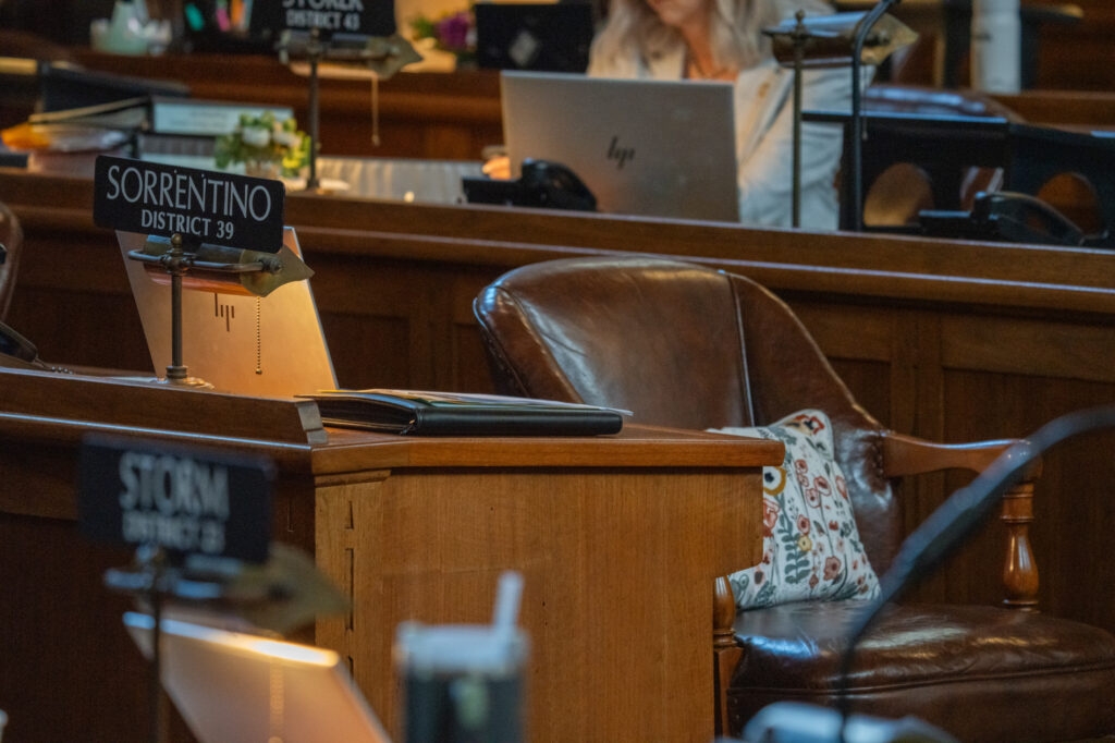 Proposal to cap Nebraska's minimum wage increases stalls in dramatic fashion