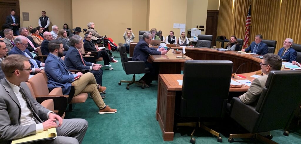 School cellphone ban advances to full Nebraska Legislature, first of Pillen's 2025 priorities