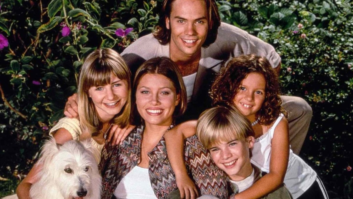 7th HEAVEN May Be the Latest '90s Show to Get a Reboot