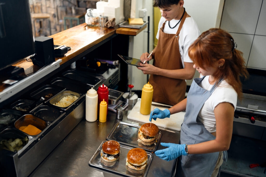 Teachers, students push to restrict late work hours for teens on school nights