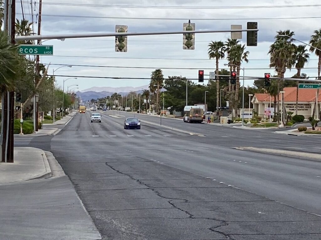 As NV lawmakers speed toward red light camera law, civil rights groups want to pump the brakes