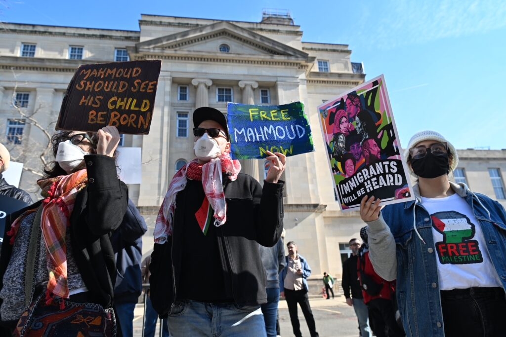 Feds refuse judge's order to release activist facing deportation