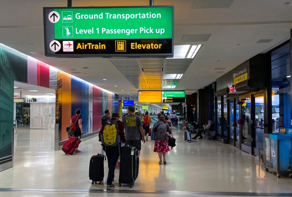 Lawmakers demand aid to cut ‘alarming' staff shortages at Newark airport