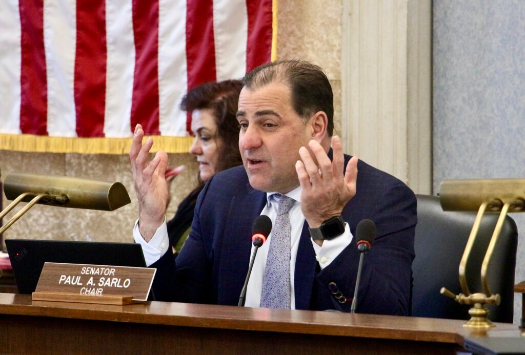 Tax hikes get lawmakers' OK in advance of full budget vote