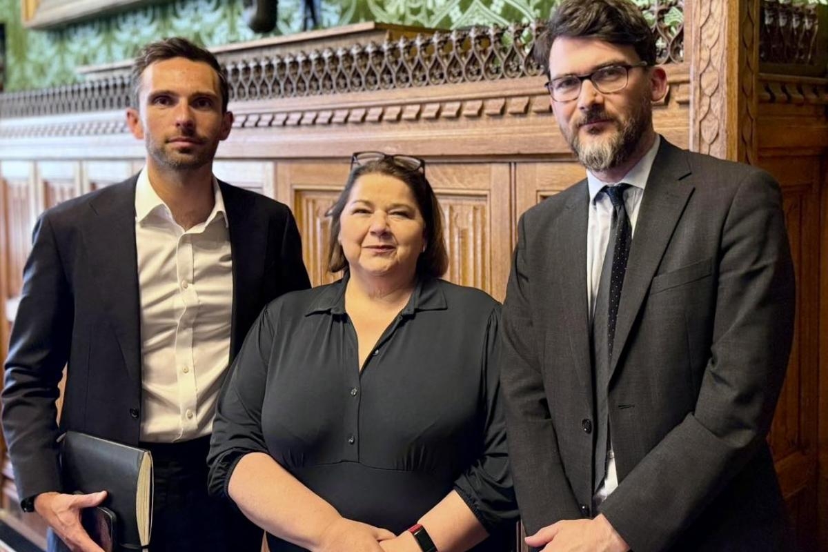 MPs meet with mobile operators over connectivity concerns