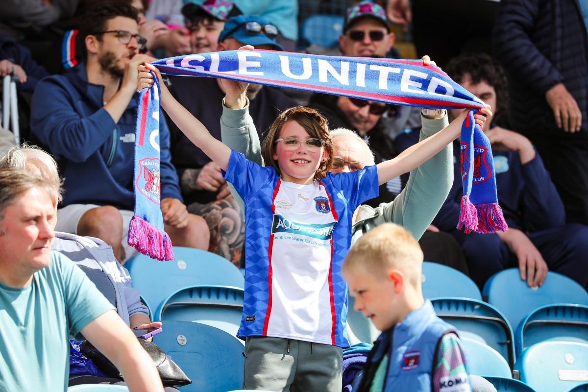 More fan photos from the Carlisle United v Salford game!