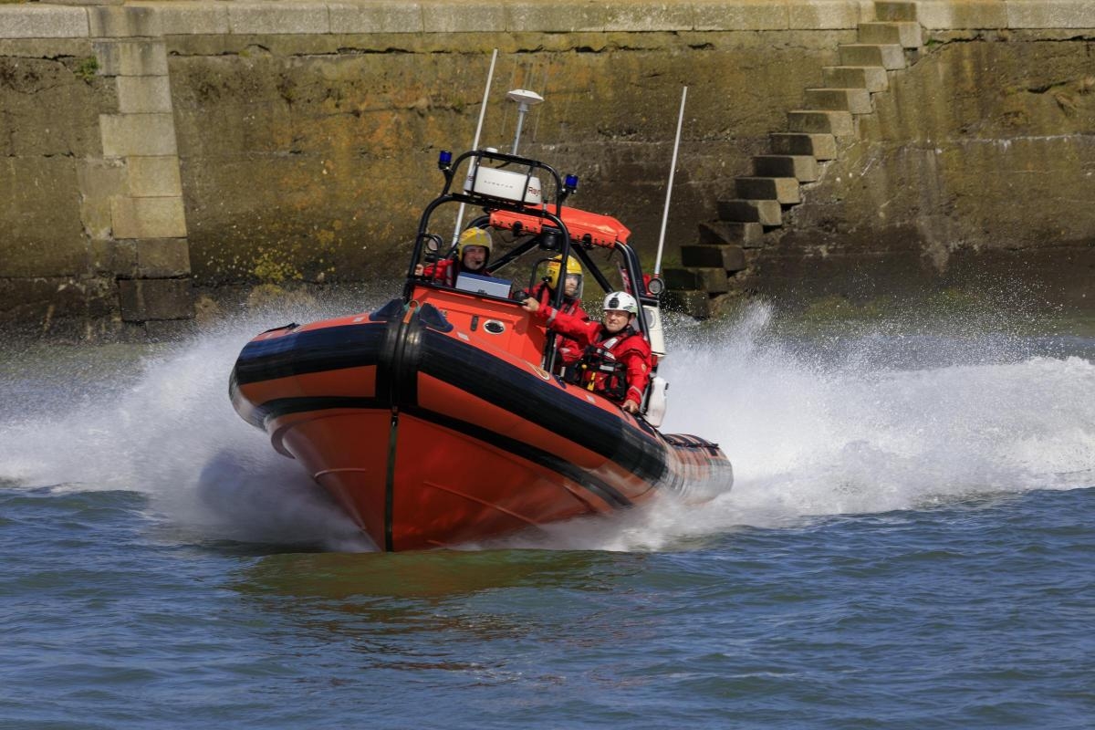 Rescue team called out to three young children who got 'stuck on sand' near promenade