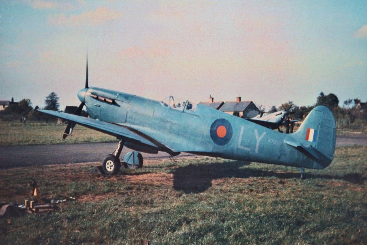 MP welcomes new memorial honouring RAF's reconnaissance heroes