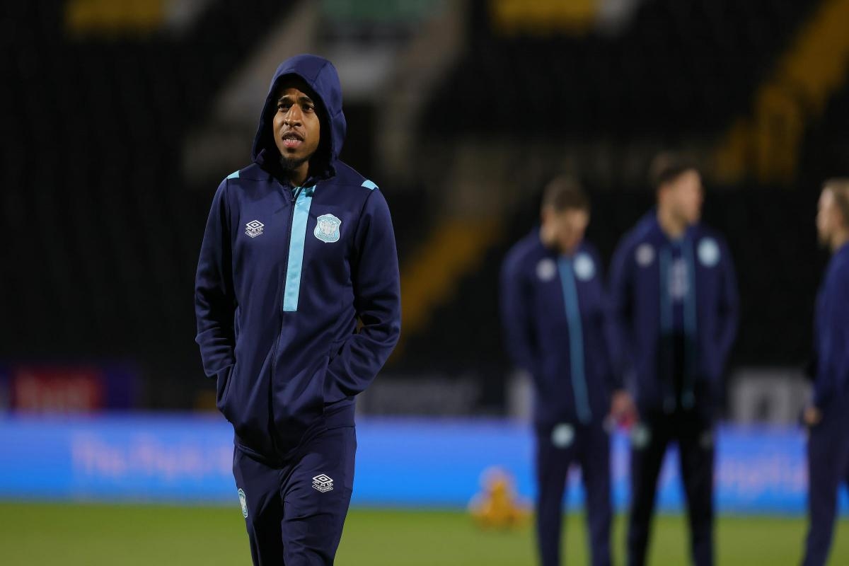 Harris makes 45-minute outing for free agent XI amid Blues contract wait