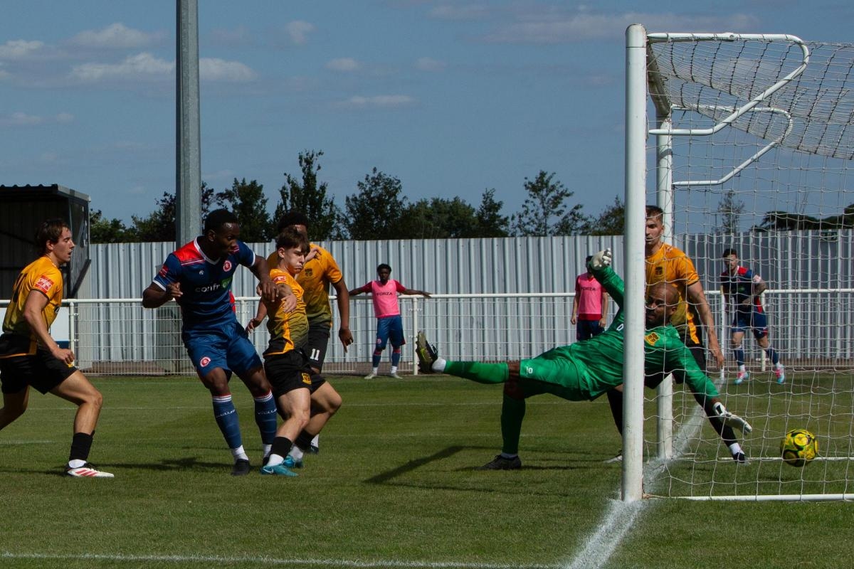 Welling crash to season opener defeat at Cheshunt