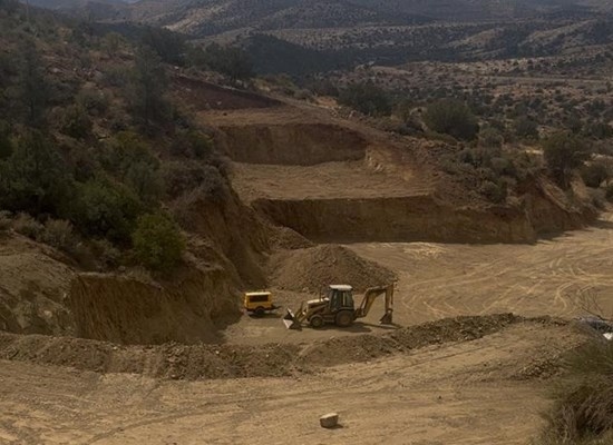 Silver Bullet Mines Provides Update at Super Champ in Arizona and Assays up to 405.4 oz / T Silver