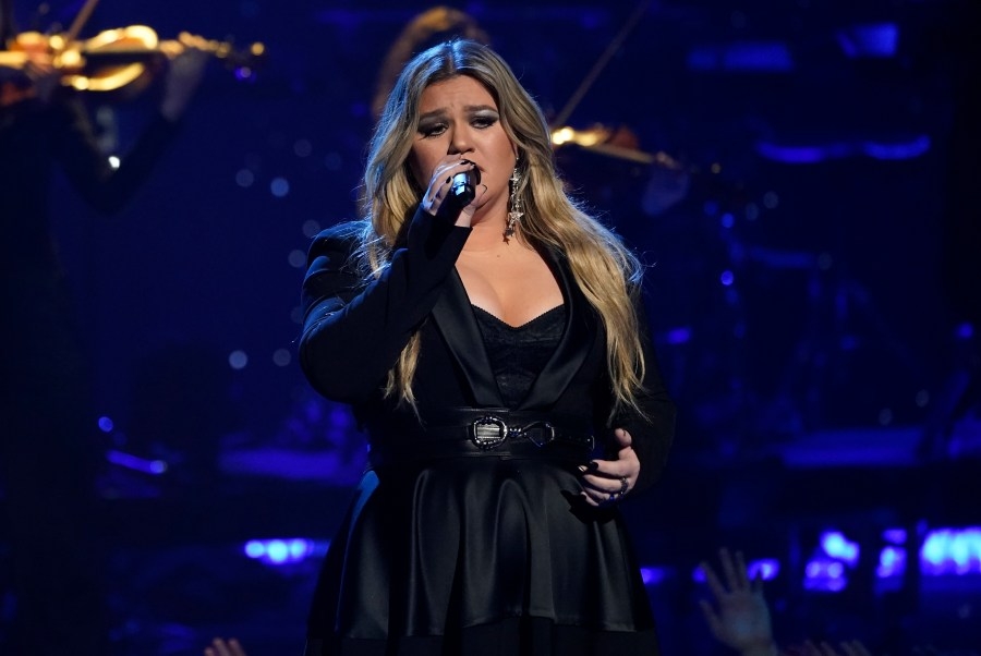 The heartbreaking reason Kelly Clarkson missed her show tapings