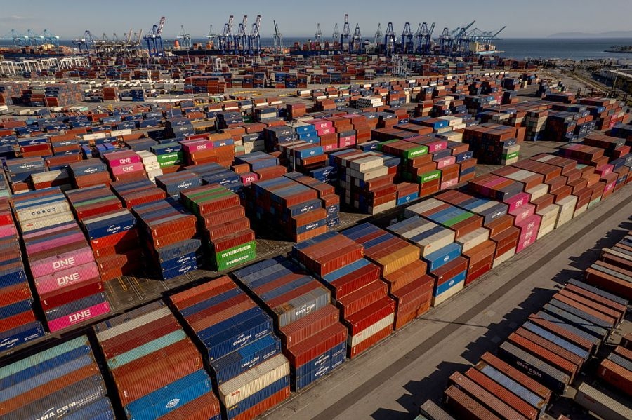Chinese exports to US drop at West Coast ports amid trade war