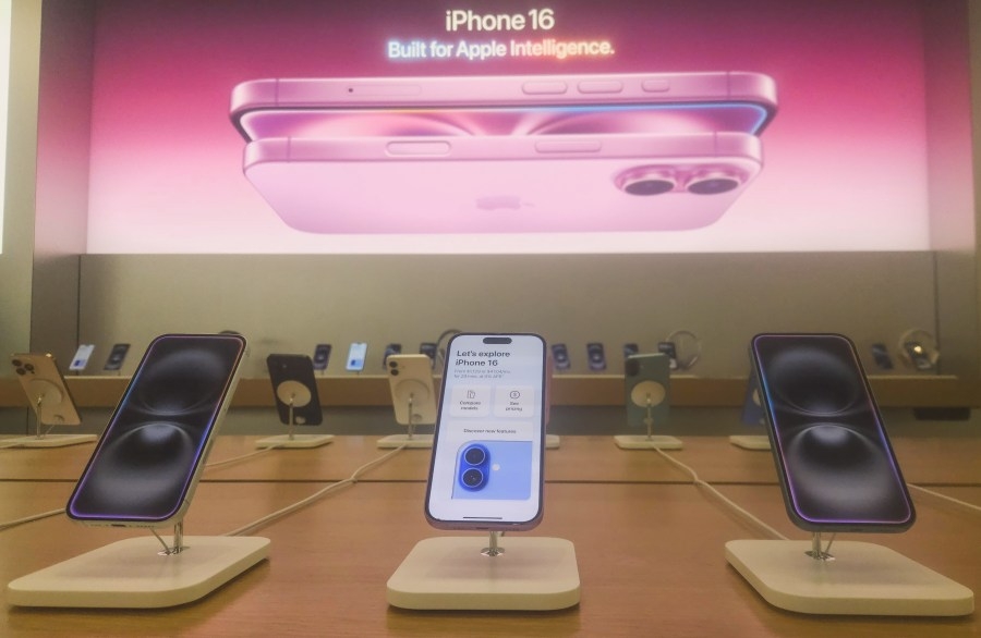 Apple's iPhone exports from China to the US drop
