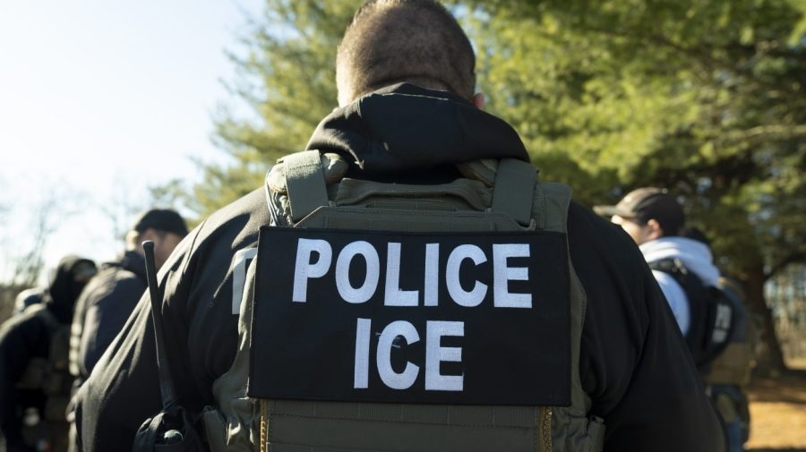 3 American children deported with their mothers, lawyers say