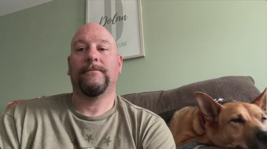 Hounds and Heroes pairs veterans with therapy animals