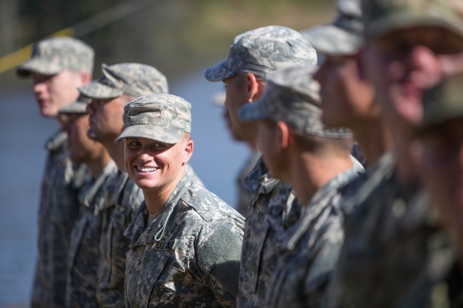Celebrity chef overhauls Army dining menu