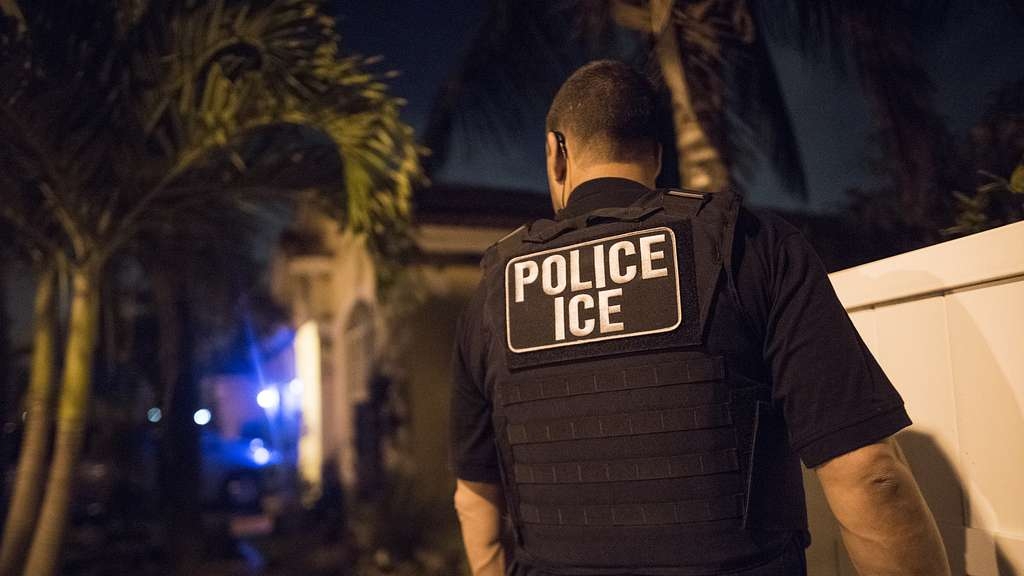 Vietnamese refugee suffering from dementia dies in ICE custody in Texas