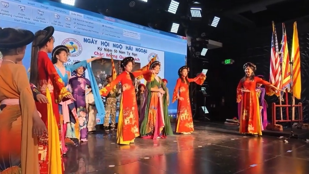 Vietnamese Americans in Orange County commemorate 50 years since fall of Saigon