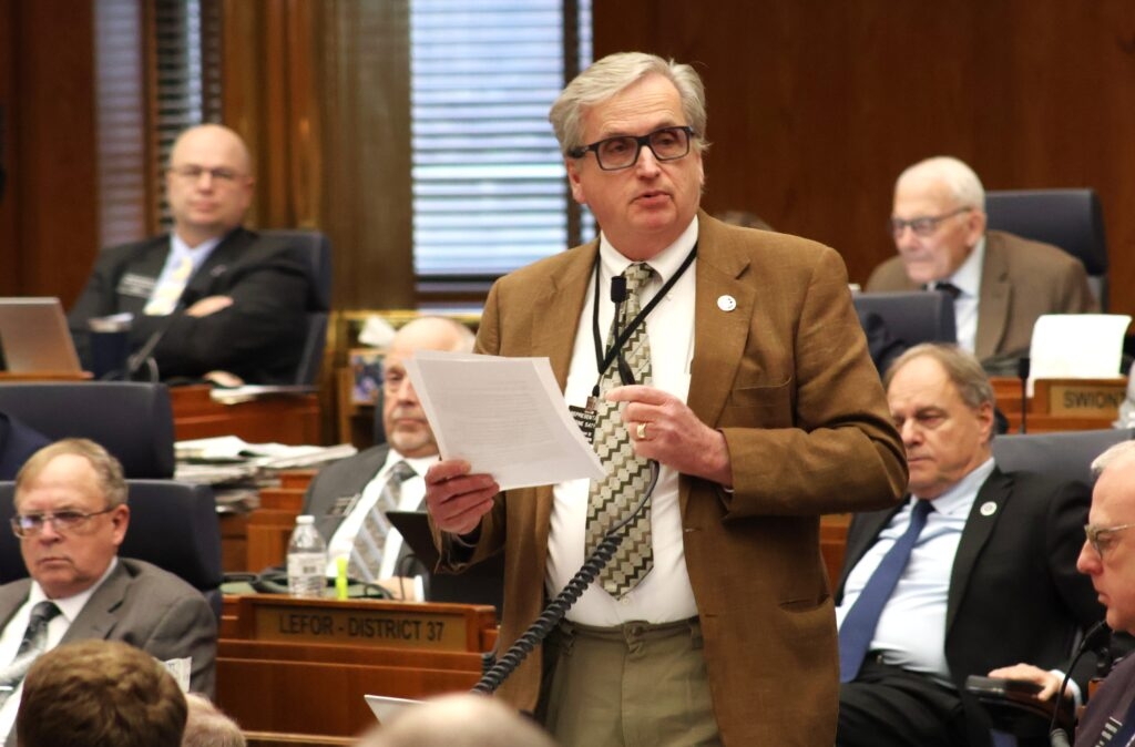 Library content bill narrowly passes North Dakota House