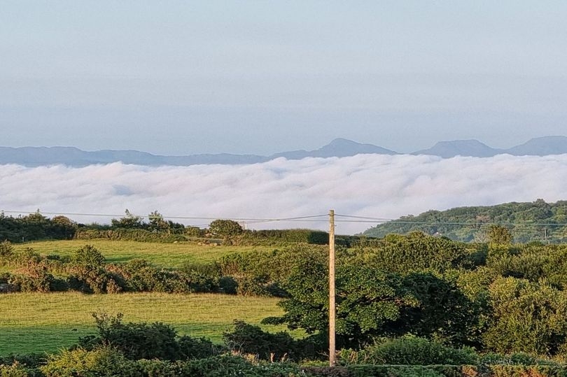 'Definitely eerie' as white wall 'sea fret' rolls over Llyn Peninsula